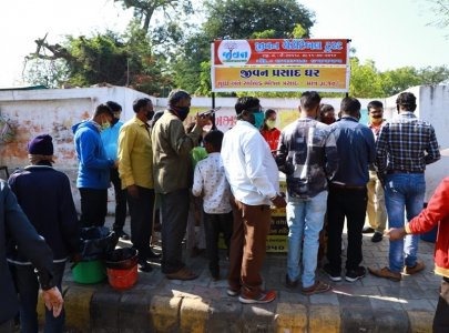 Food is provided free of charge on charity days